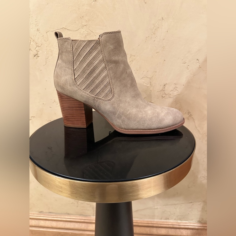 Stylish Taupe Beige Euro Sofft Salina Ankle Boots